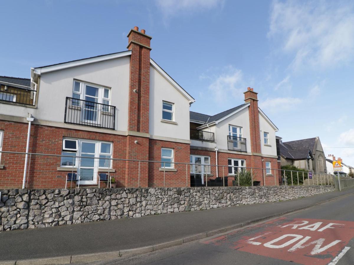 Bay View Villa Benllech Luaran gambar