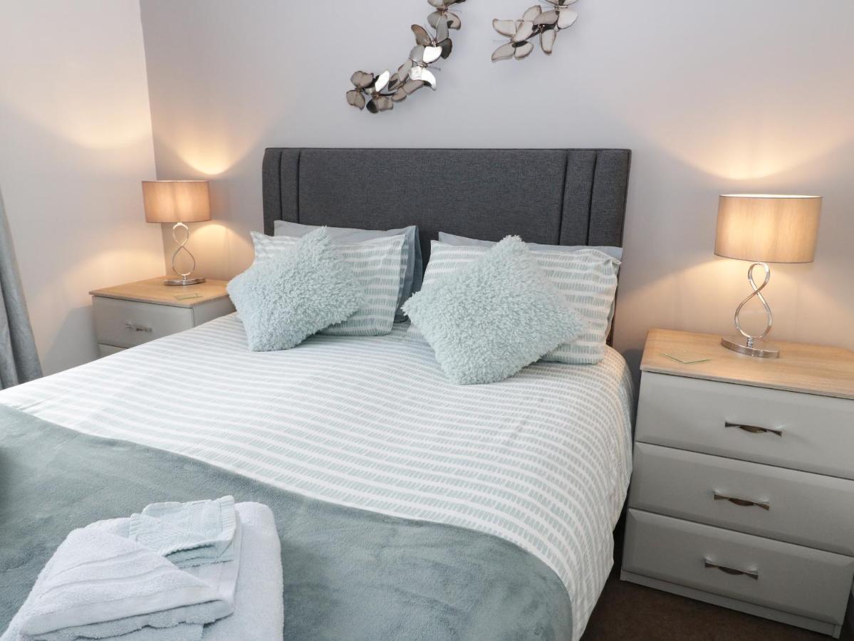 Bay View Villa Benllech Luaran gambar