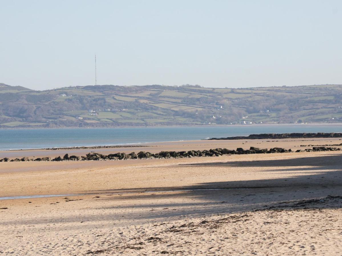 Bay View Villa Benllech Luaran gambar